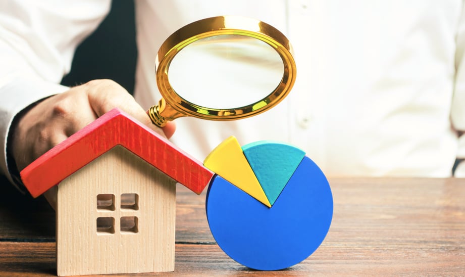 wooden house magnifying glass 3